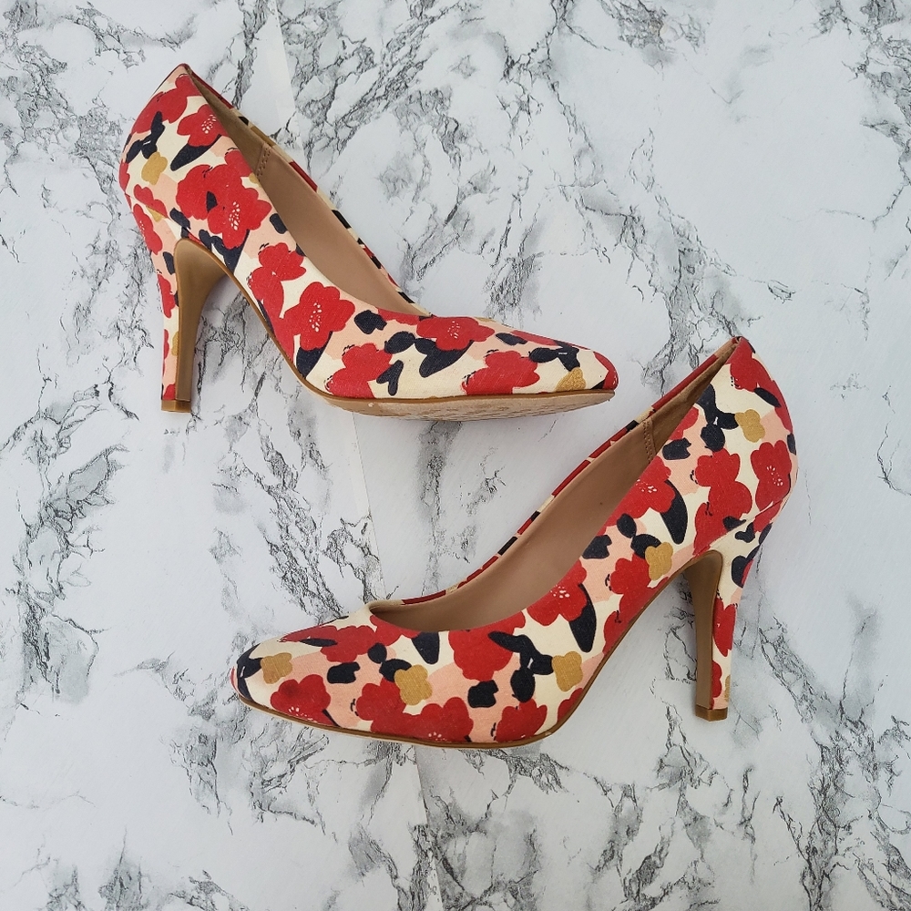 Kelly & Katie Floral Heels Size 10